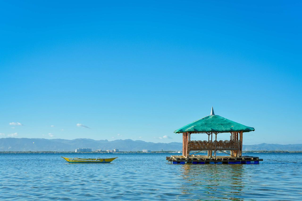 Отель Casablanca By The Sea Olango Island Экстерьер фото